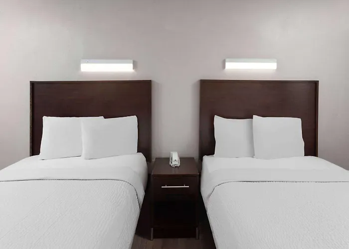Travelodge By Wyndham Motel 2*