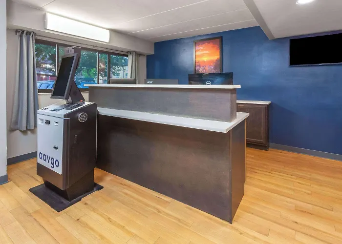 Travelodge By Wyndham Motel Peoria