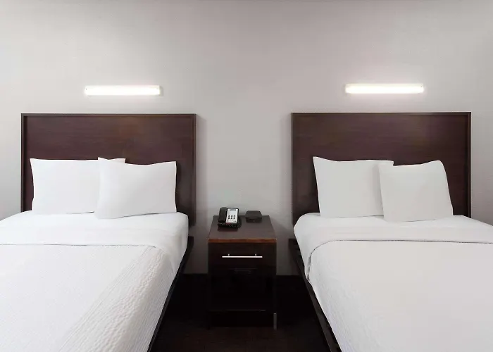 Travelodge By Wyndham 2* Peoria