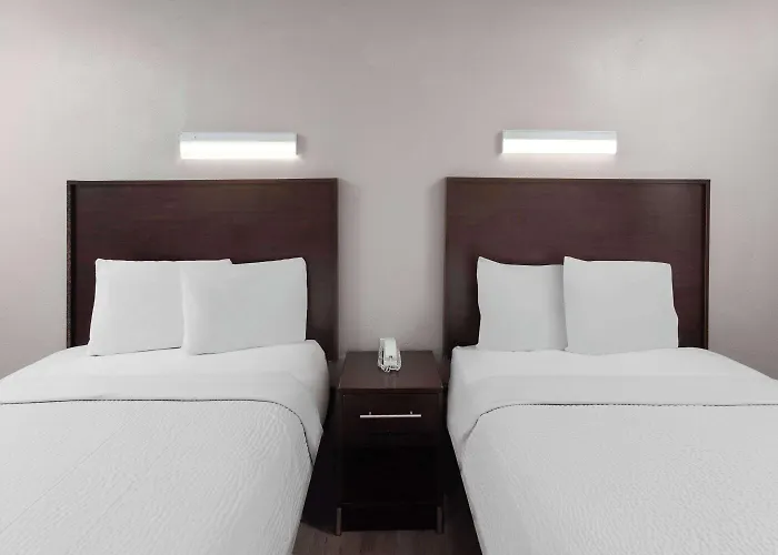 Travelodge By Wyndham Motel 2*