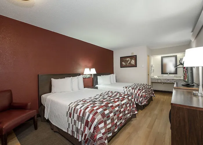 Travelodge By Wyndham Peoria